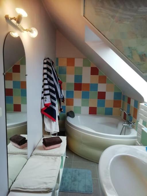 Maison Familiale Sur La Cote D'Emeraude Lancieux Exteriör bild