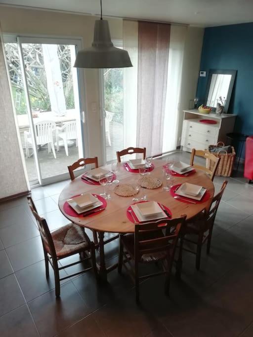 Maison Familiale Sur La Cote D'Emeraude Lancieux Exteriör bild